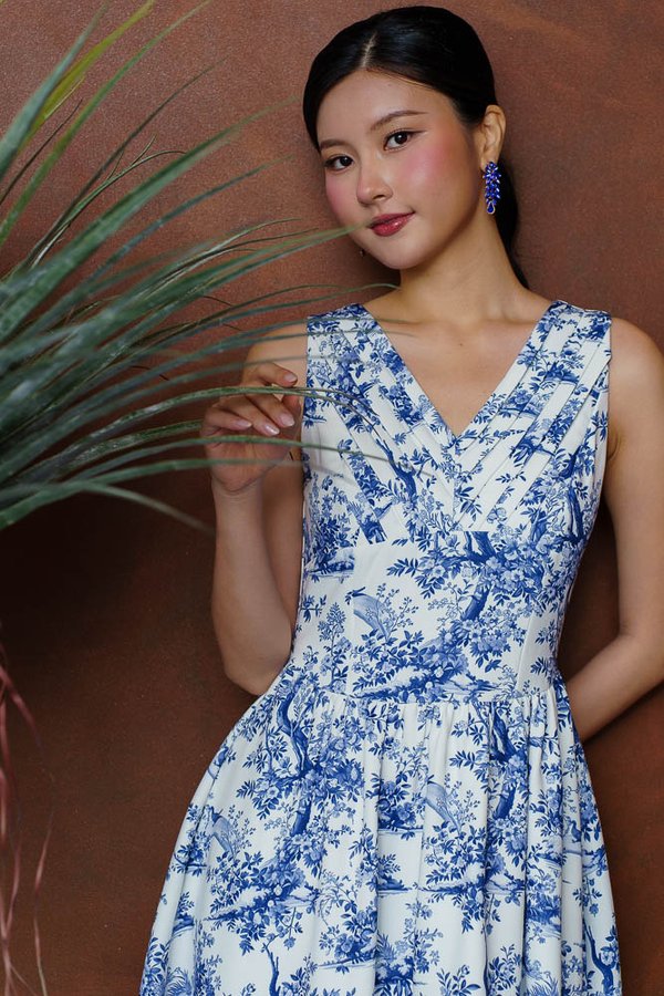 HAYDEE SURPLICE TOILE DU JOUY DRESS (BLUE)