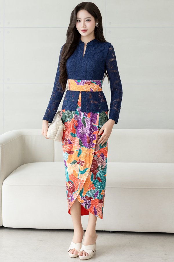 YASMIN LACE KEBAYA DRESS (NAVY)