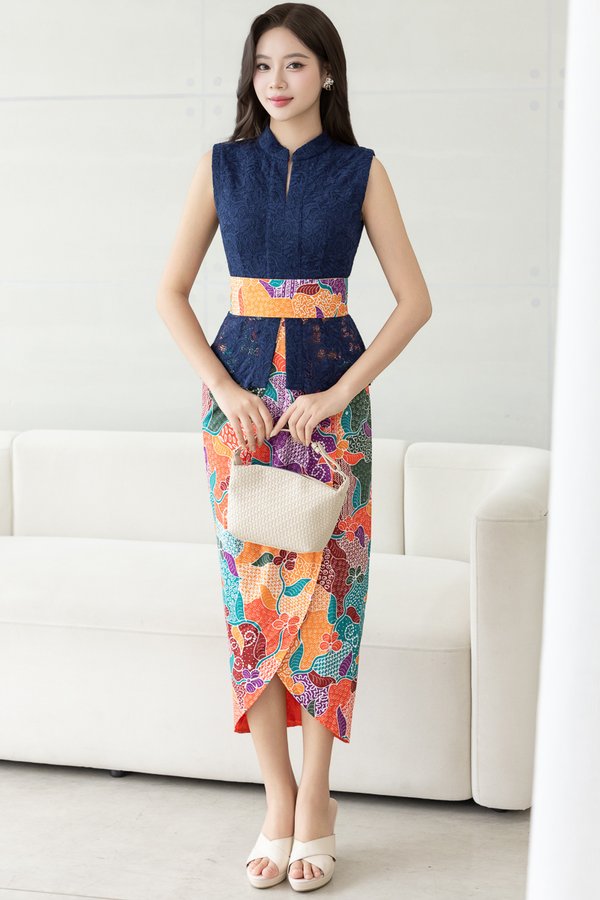 YASMIN LACE KEBAYA DRESS (NAVY)