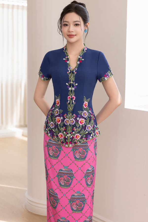 ZOYA SANA EMBROIDERY NYONYA KEBAYA (NAVY)