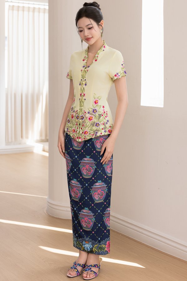 KAM CHENG BATIK NYONYA SKIRT (NAVY)