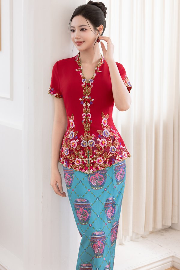 ZOYA SANA EMBROIDERY NYONYA KEBAYA (RED)