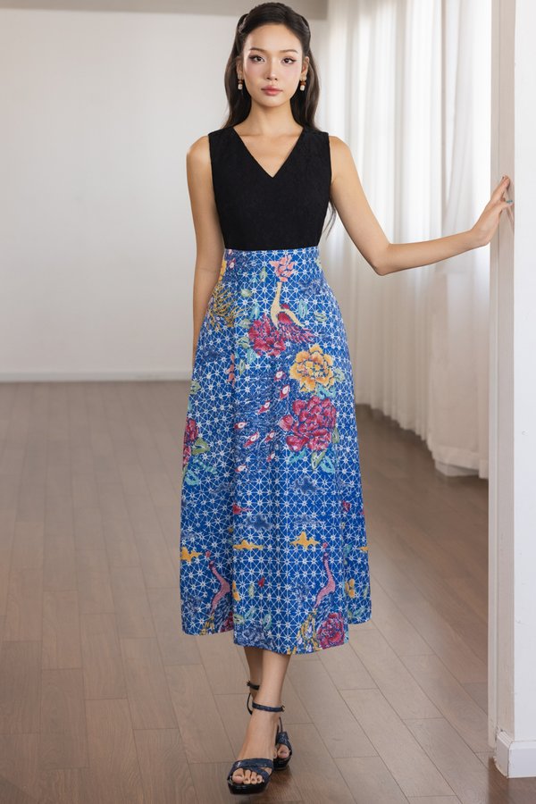 BALLAD OF BLOSSOMS PRINTED BATIK LACE DRESS (BLACK)