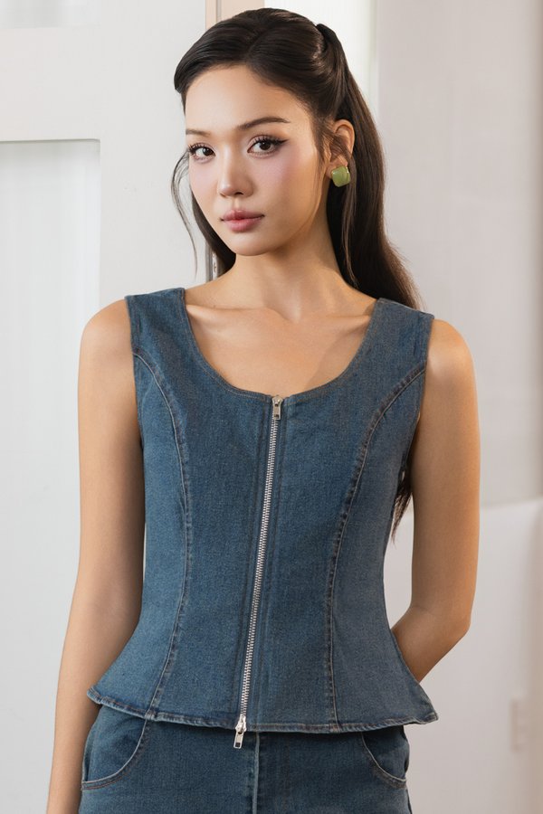 ODESSA FRONT ZIP DENIM VEST (MID BLUE)
