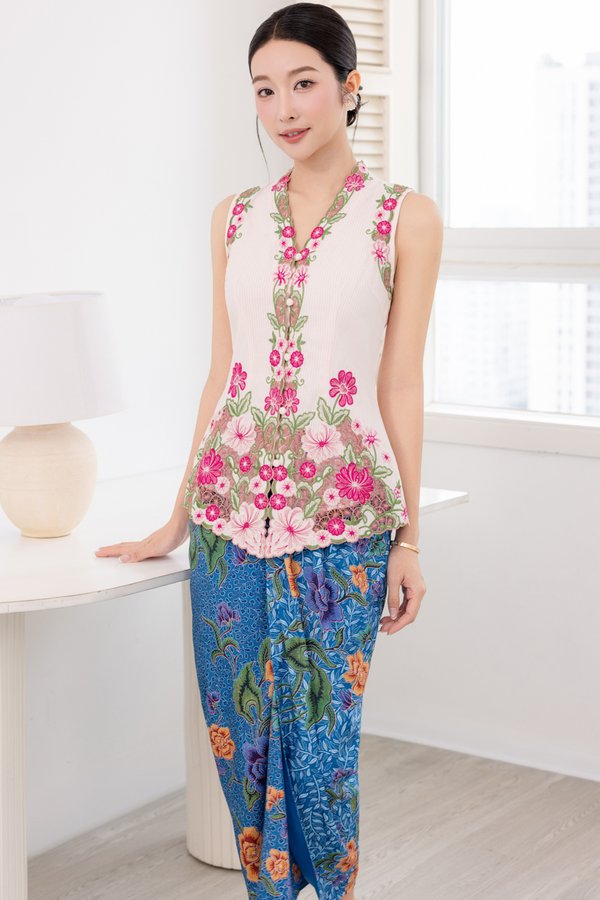 CALLA-LILY EMBROIDERY NYONYA KEBAYA (TICKLED PINK)