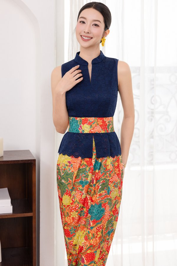 NILOUFAR LACE KEBAYA DRESS (NAVY)